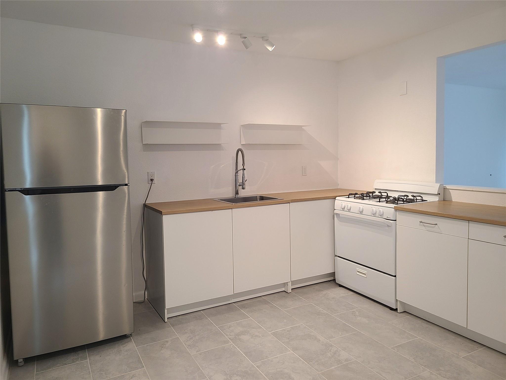 6216 Hogan Ave, Austin, TX 78741