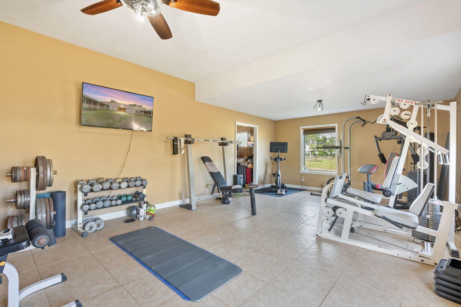 25 Zoeller Ln, Boerne, TX 78006