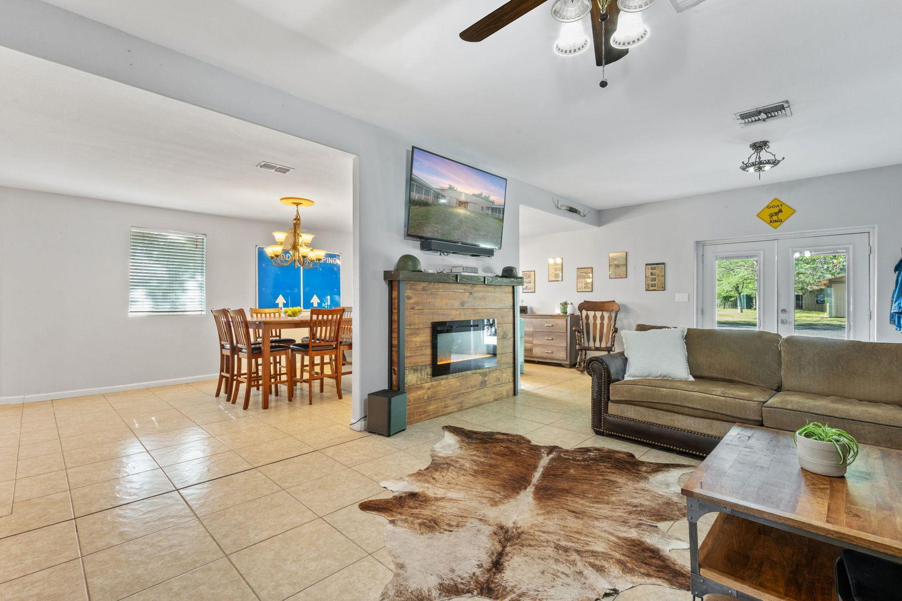 25 Zoeller Ln, Boerne, TX 78006