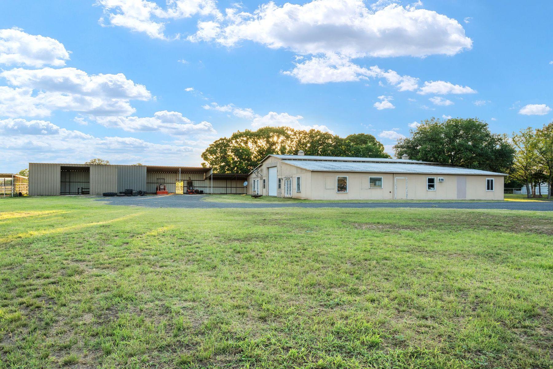 25 Zoeller Ln, Boerne, TX 78006