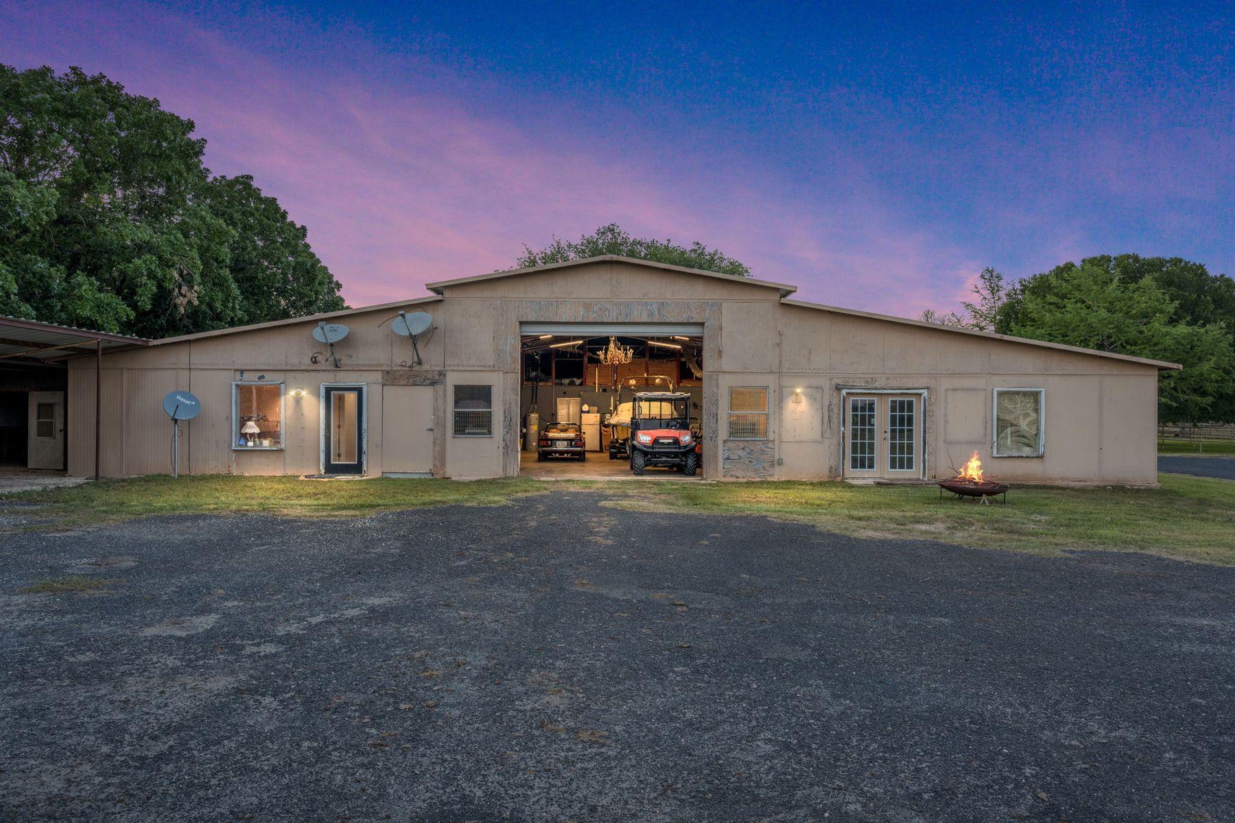 25 Zoeller Ln, Boerne, TX 78006