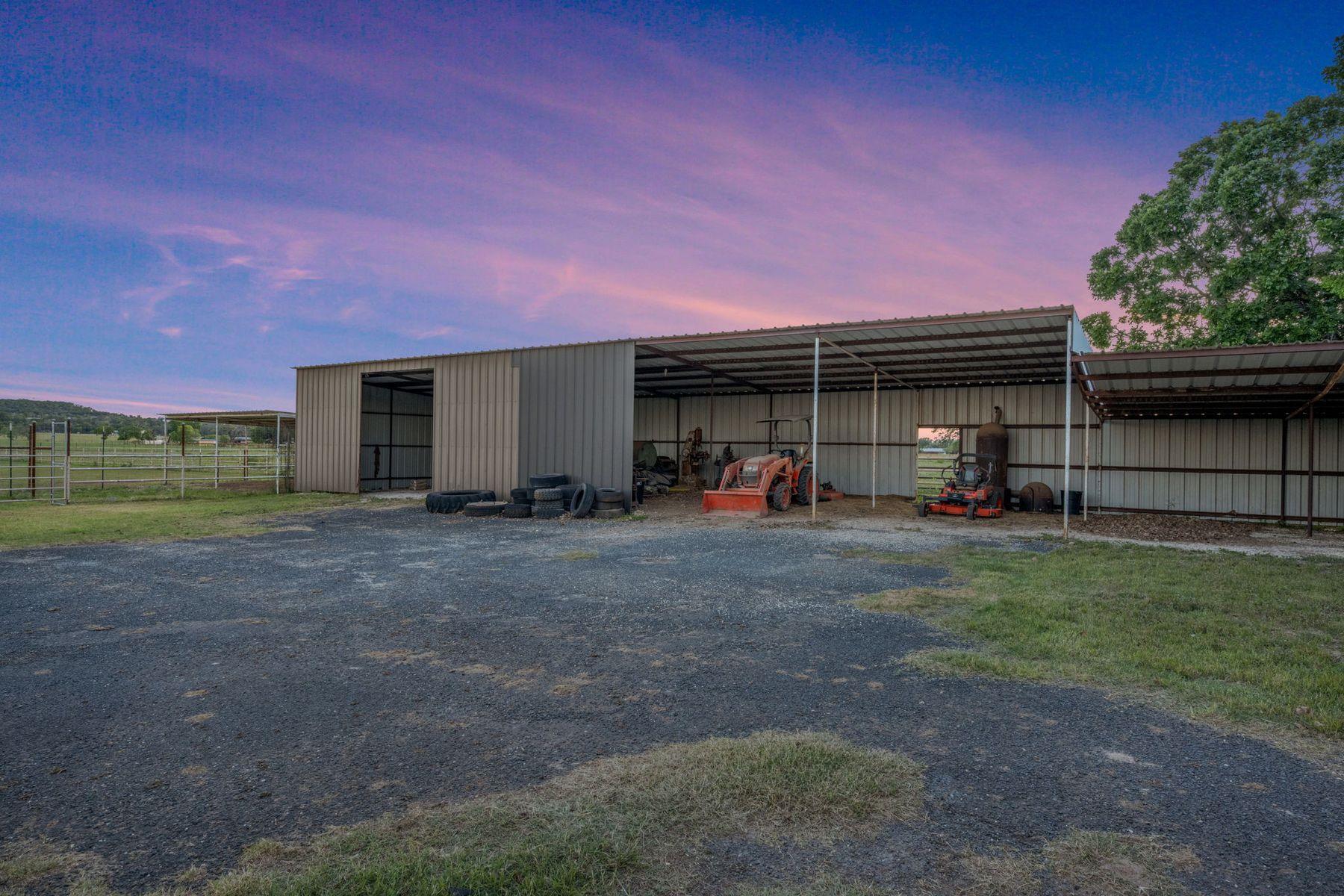 25 Zoeller Ln, Boerne, TX 78006