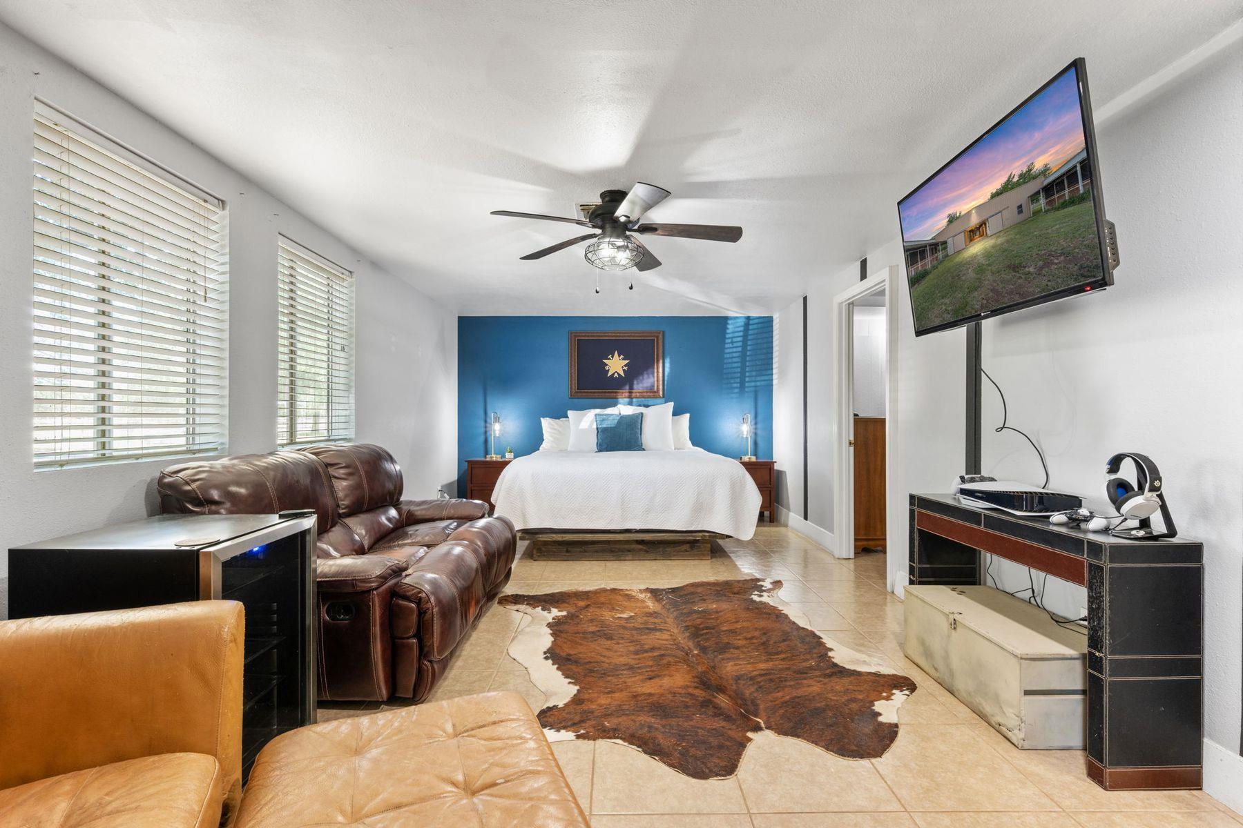 25 Zoeller Ln, Boerne, TX 78006