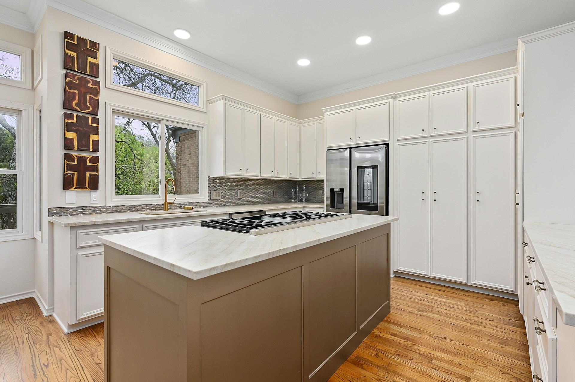 2712 Hillview Green Ln, Austin, TX 78703