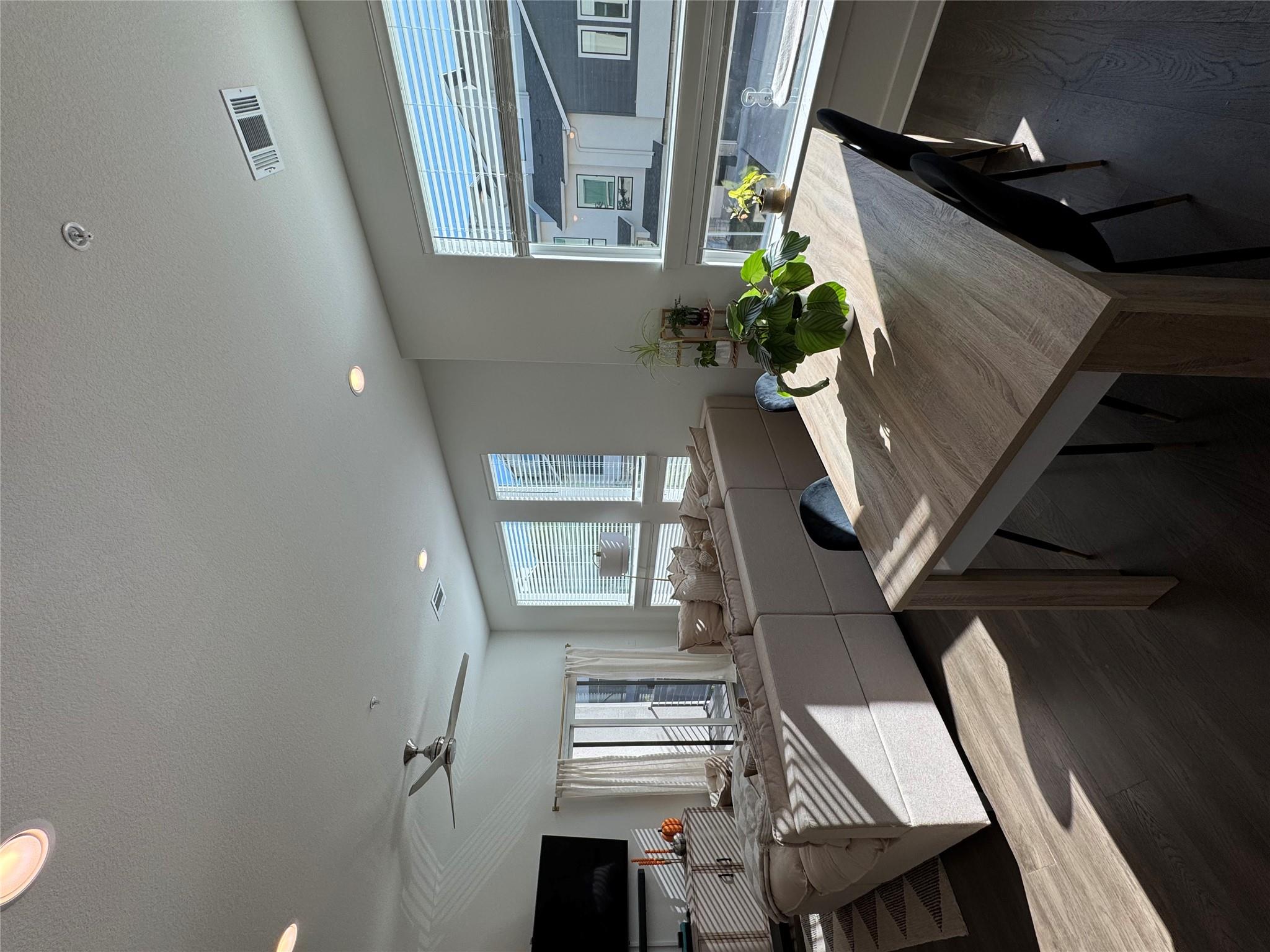 2050 Lohmans Spur # 702, Lakeway, TX 78734