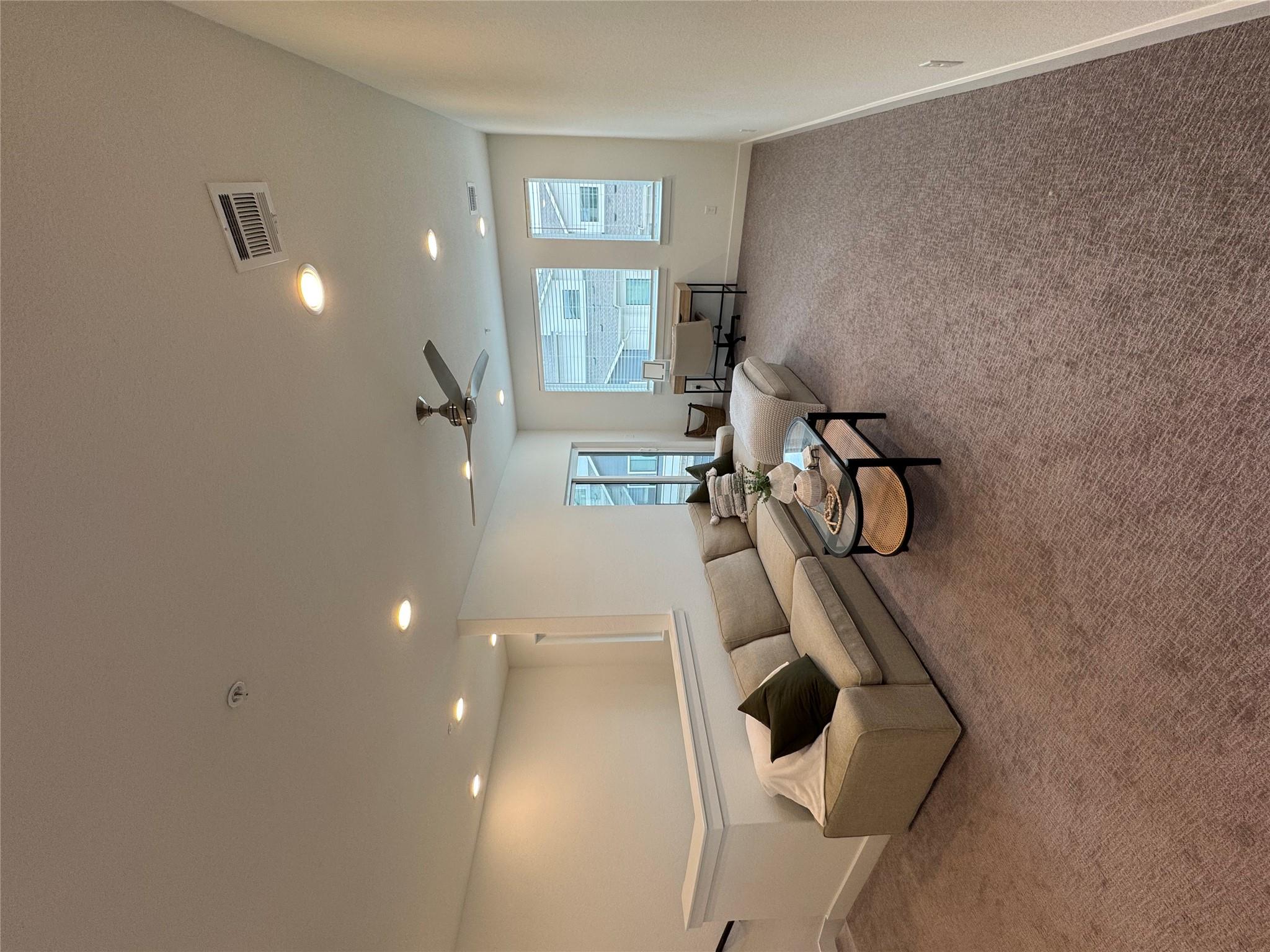 2050 Lohmans Spur # 702, Lakeway, TX 78734