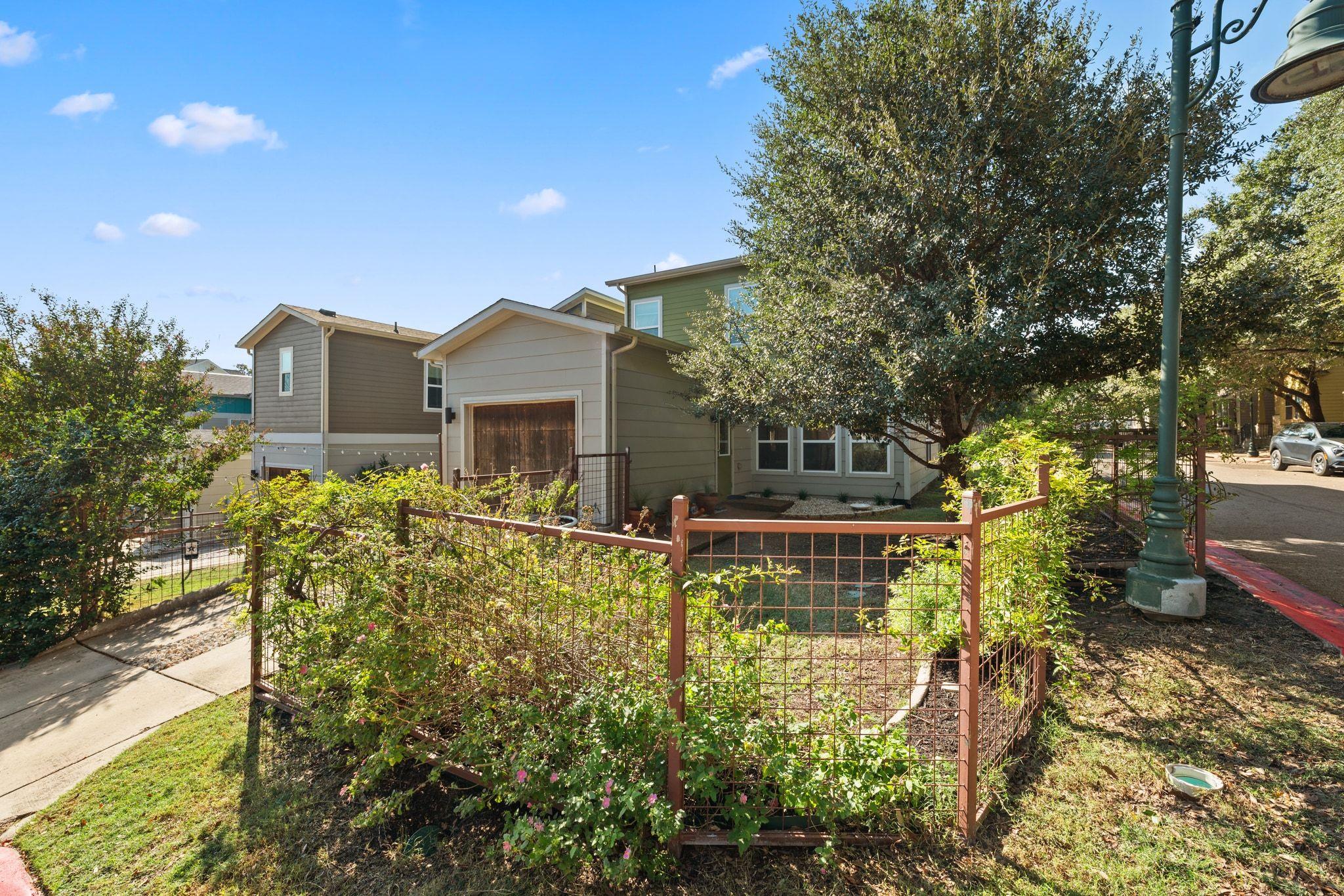 1900 Teagle Dr, Austin, TX 78741