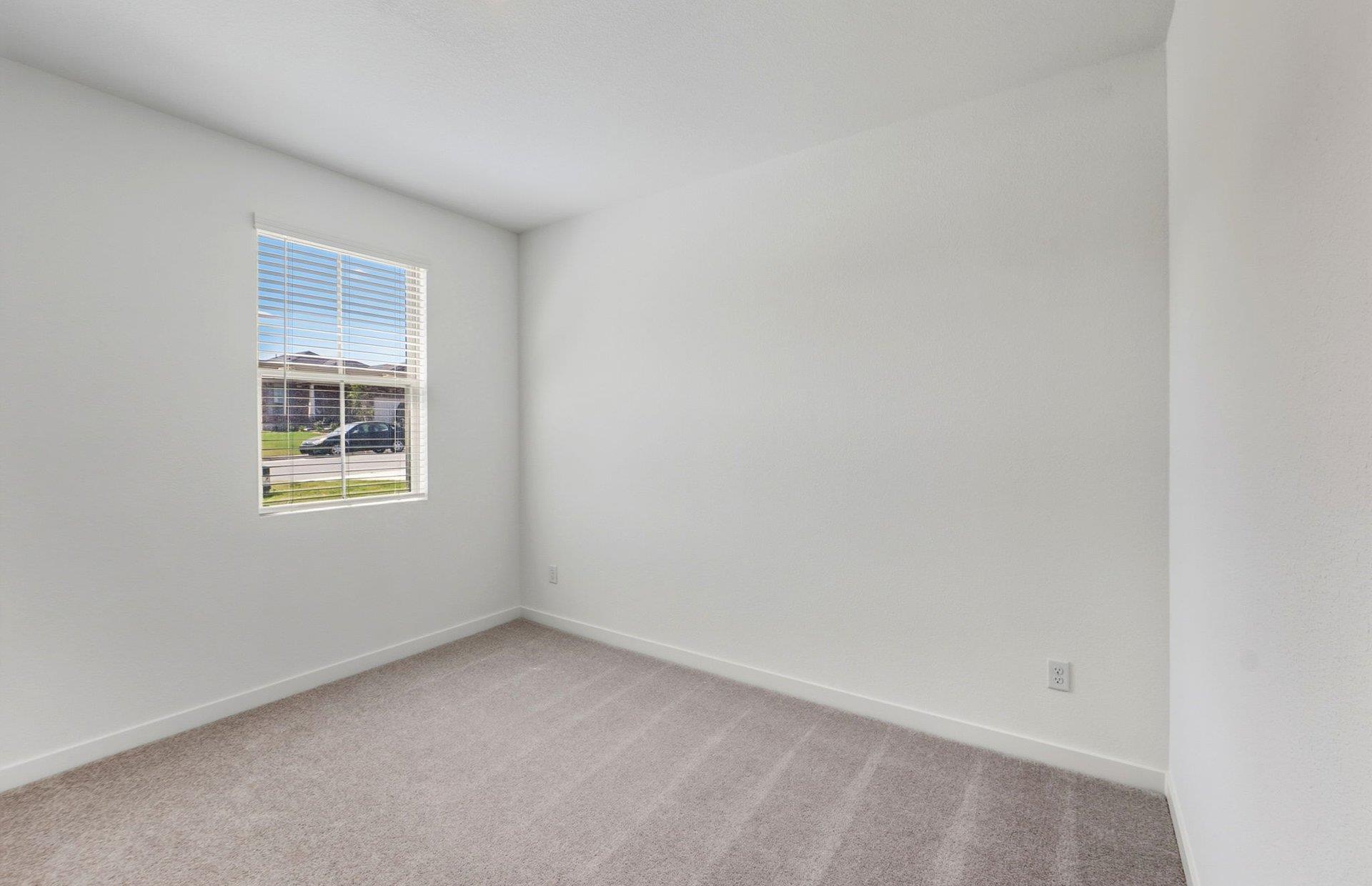 408 Paradise Canyon Dr, Jarrell, TX 76537