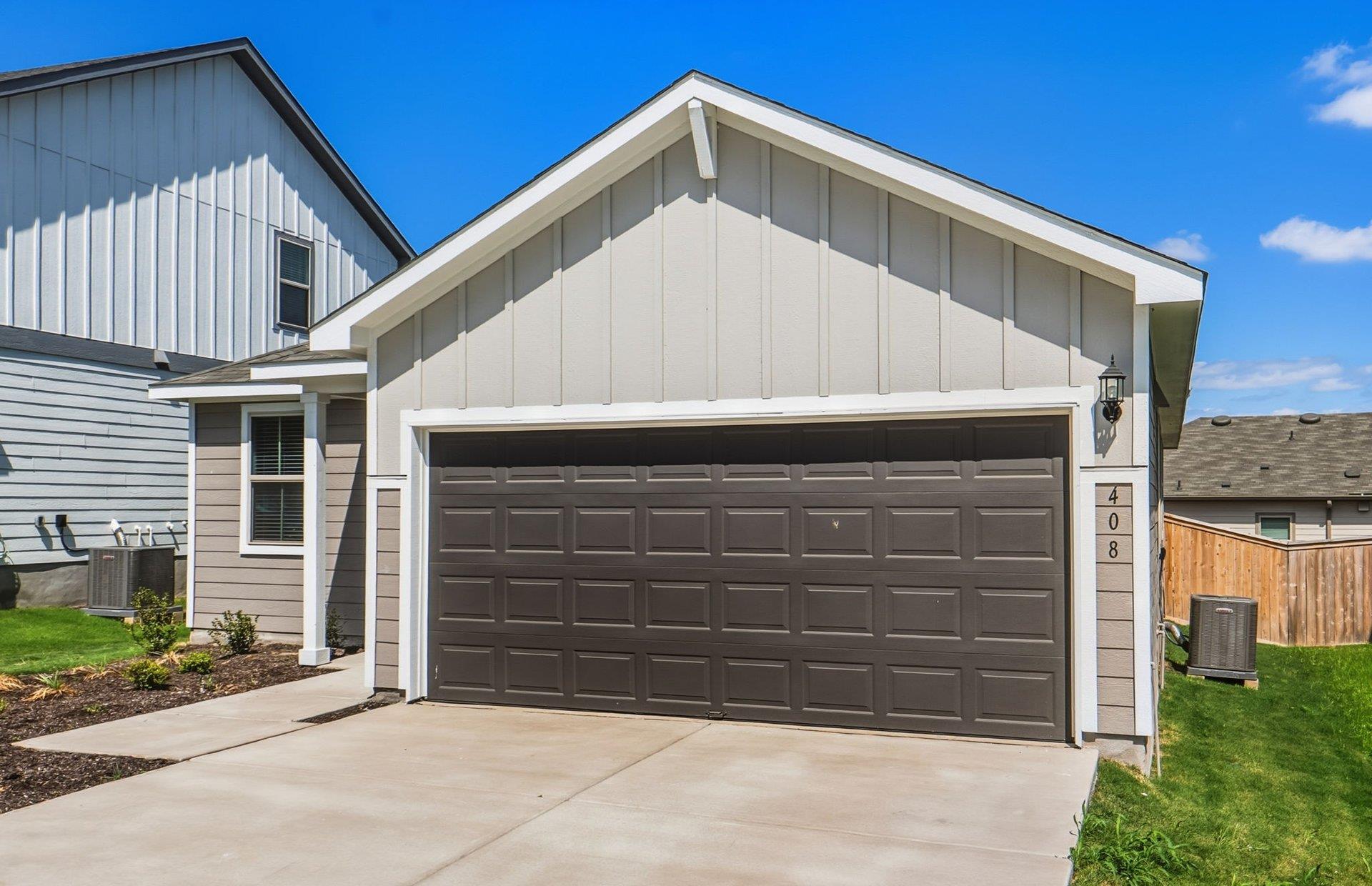 408 Paradise Canyon Dr, Jarrell, TX 76537