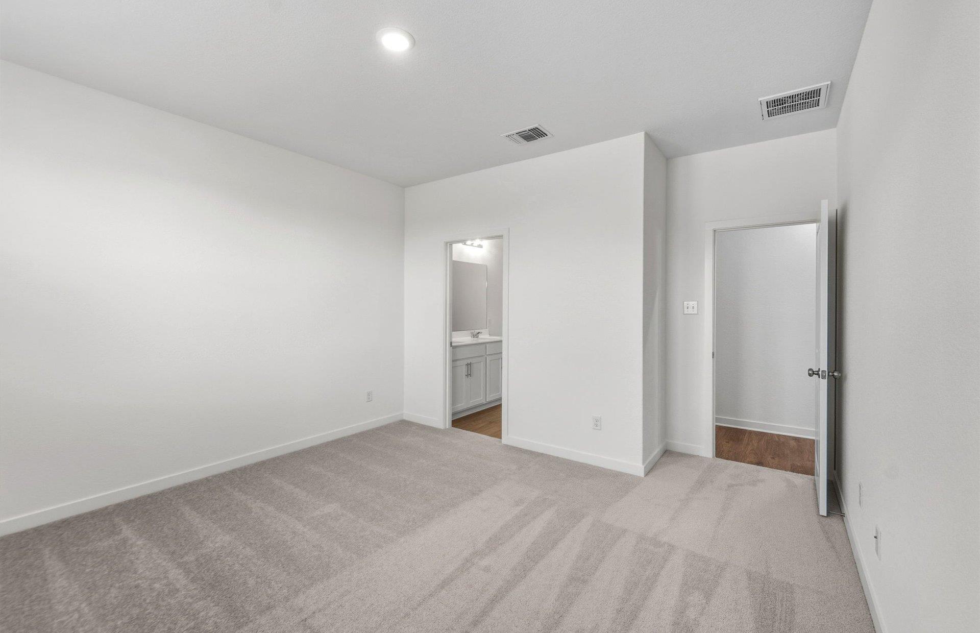 408 Paradise Canyon Dr, Jarrell, TX 76537