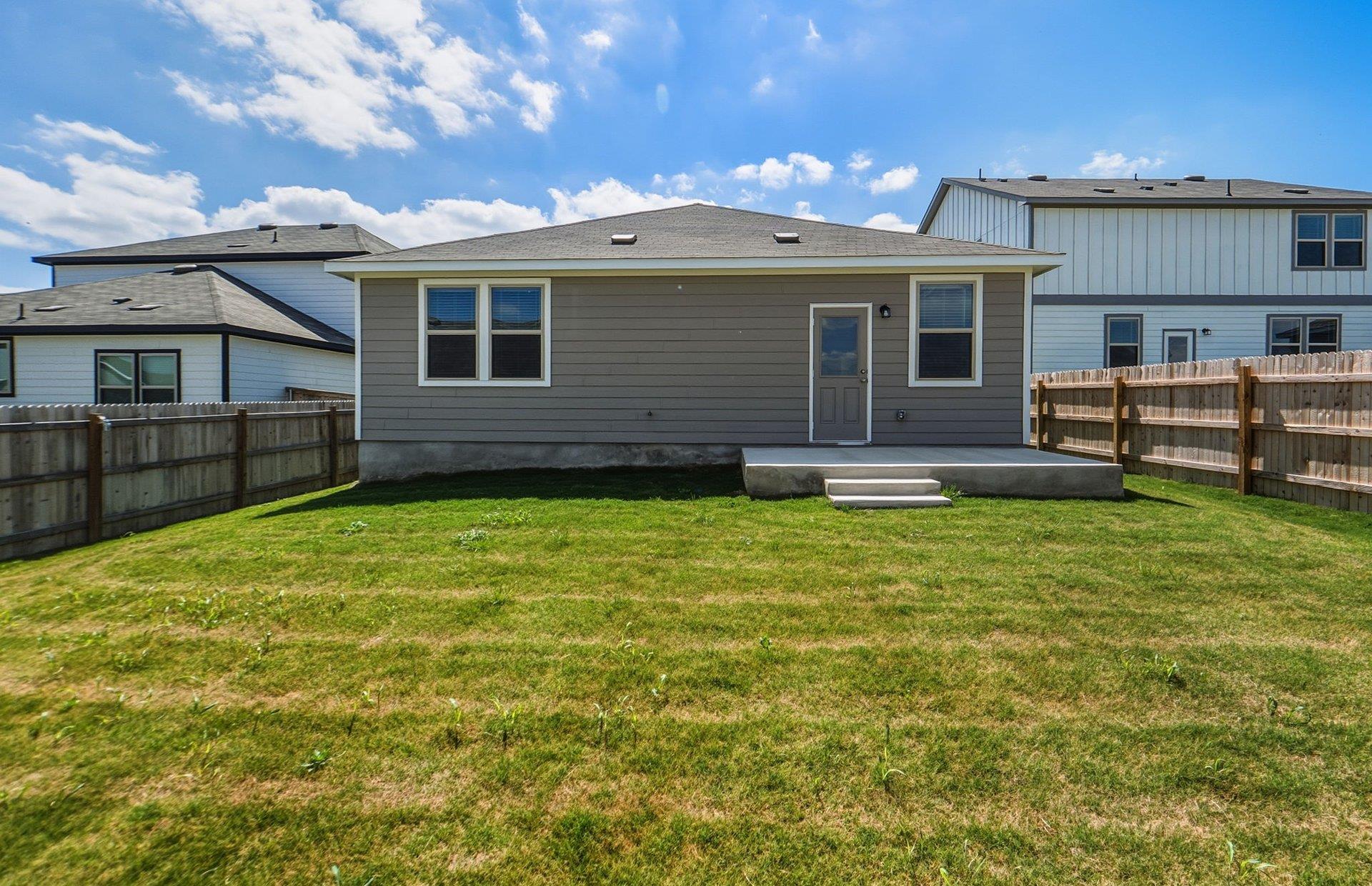 408 Paradise Canyon Dr, Jarrell, TX 76537