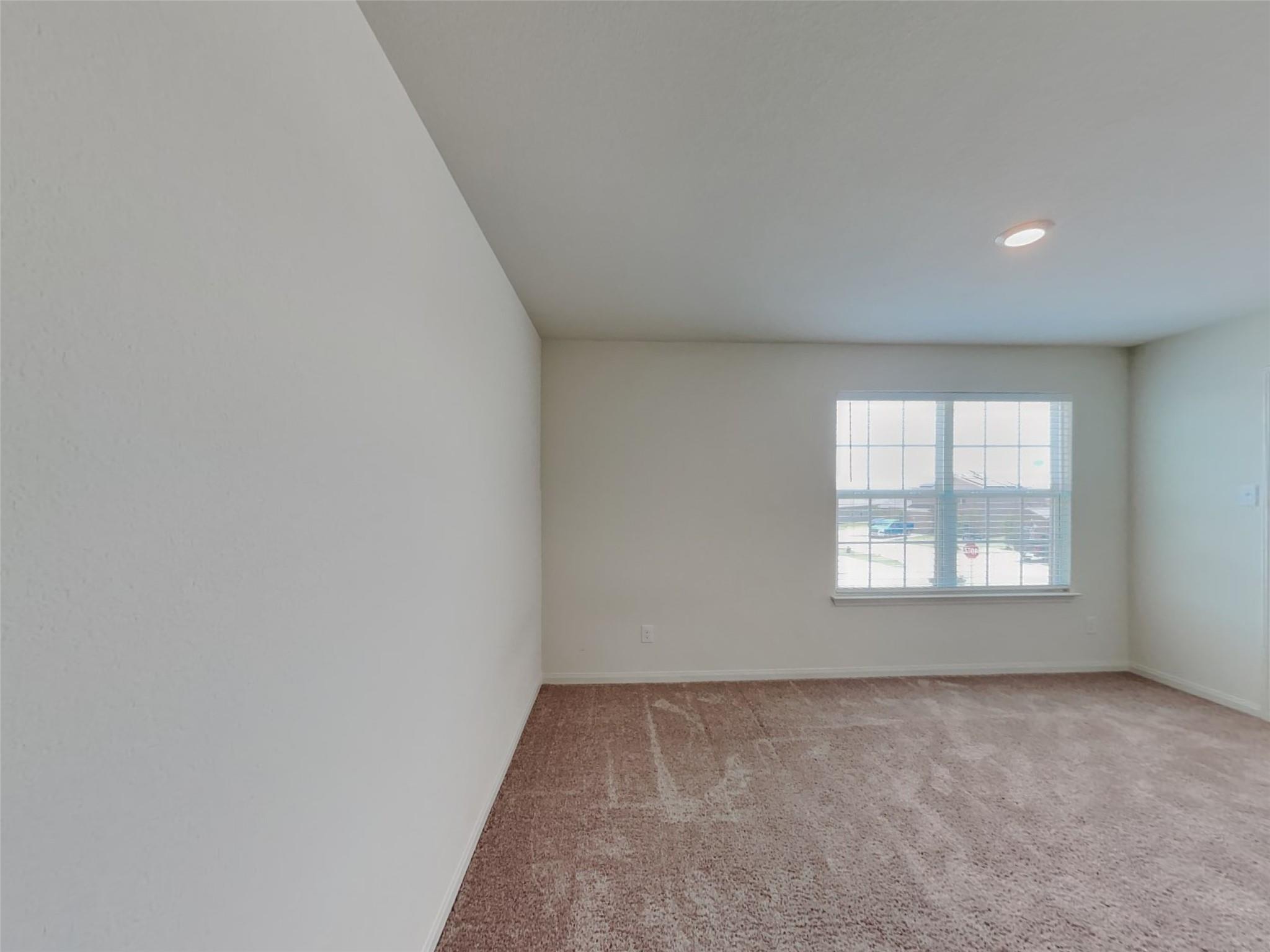 105 Pettigrew Ct, Jarrell, TX 76537