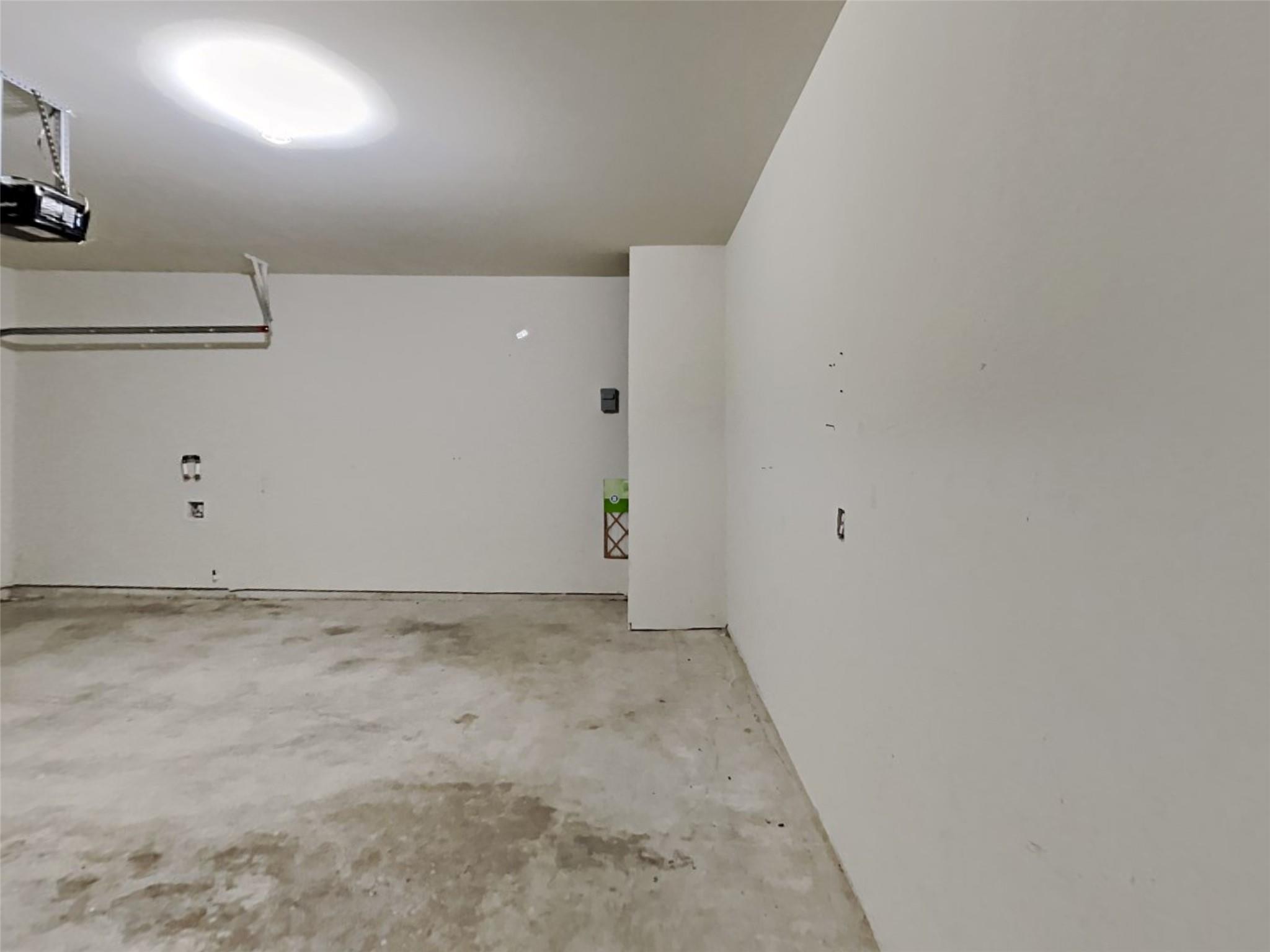 105 Pettigrew Ct, Jarrell, TX 76537