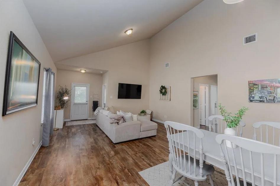 652 Donegal Ln, Georgetown, TX 78626