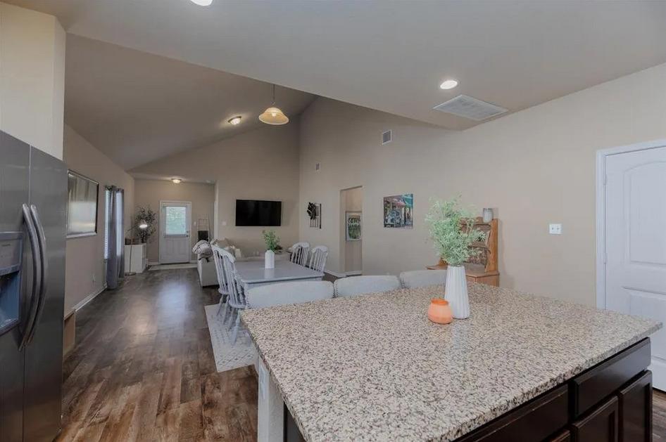 652 Donegal Ln, Georgetown, TX 78626