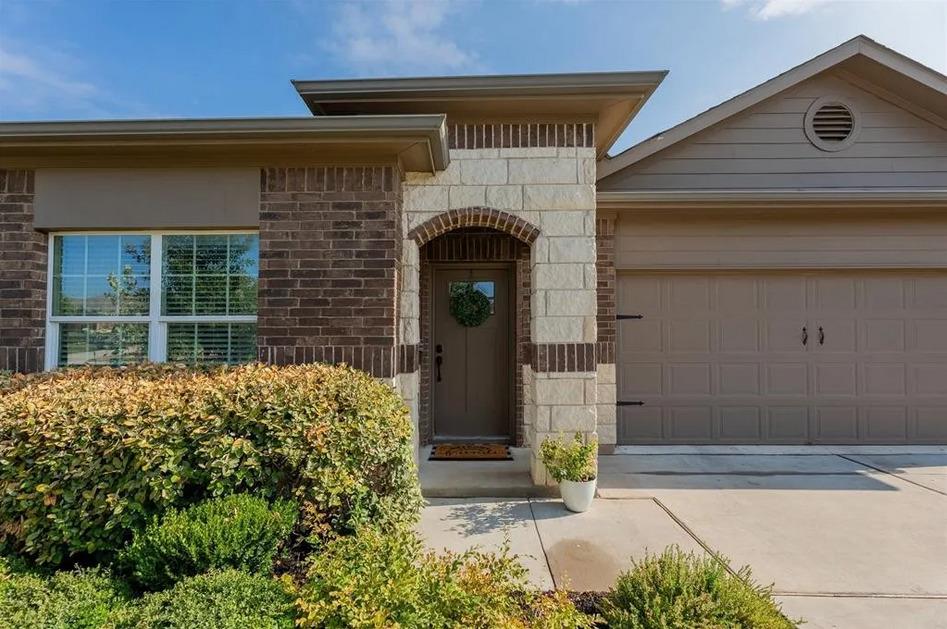 652 Donegal Ln, Georgetown, TX 78626