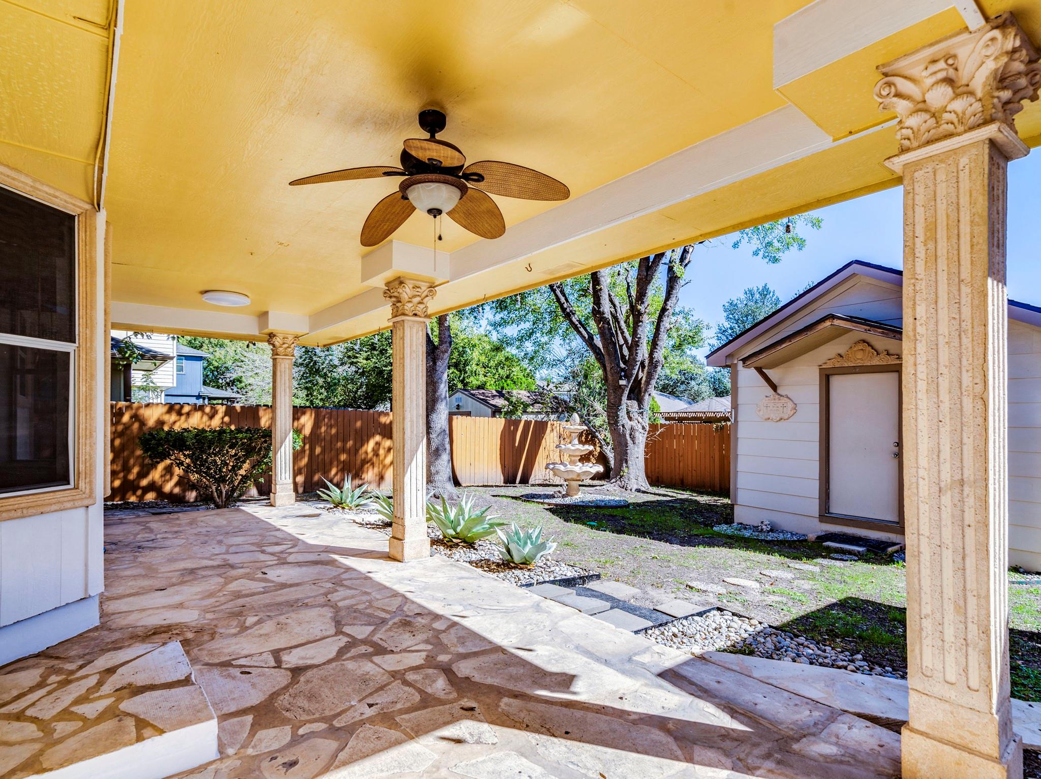 824 Whitehall Dr, Pflugerville, TX 78660