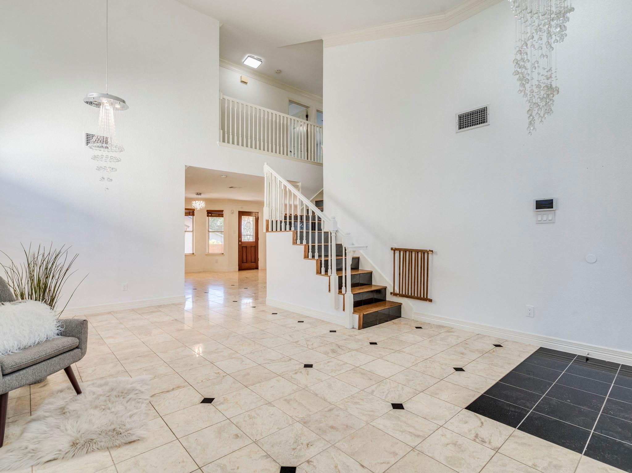 824 Whitehall Dr, Pflugerville, TX 78660