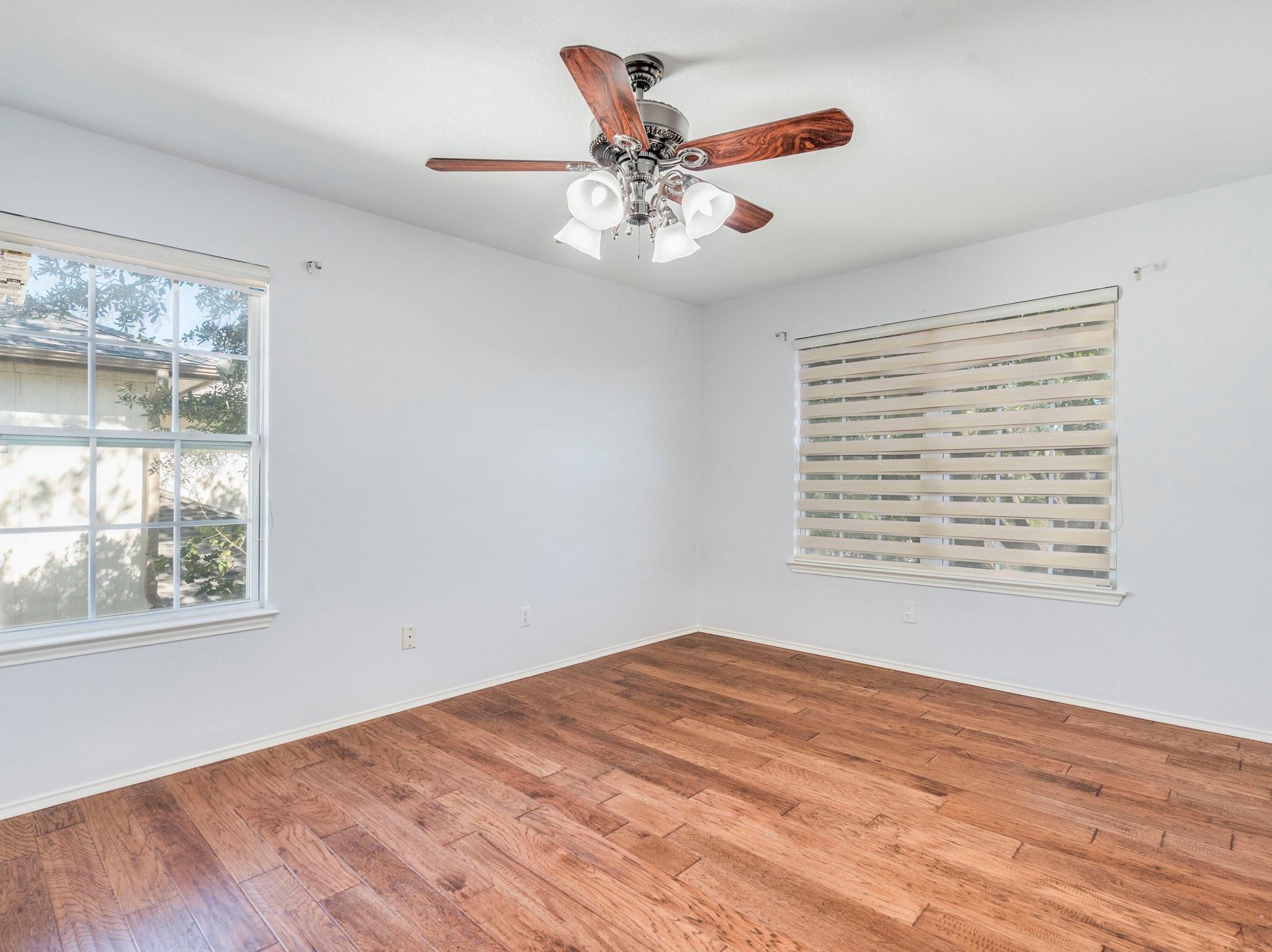 824 Whitehall Dr, Pflugerville, TX 78660