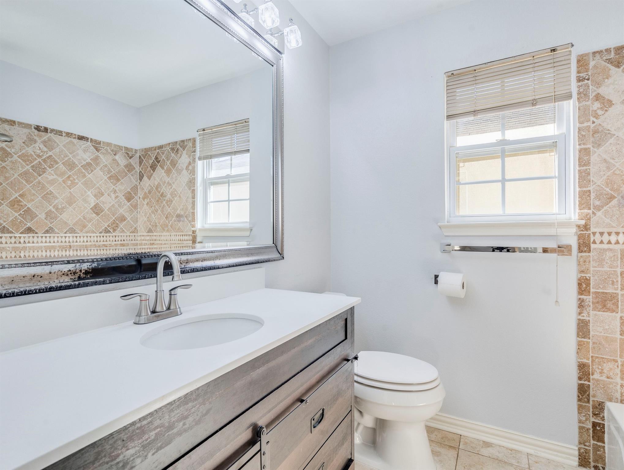 824 Whitehall Dr, Pflugerville, TX 78660