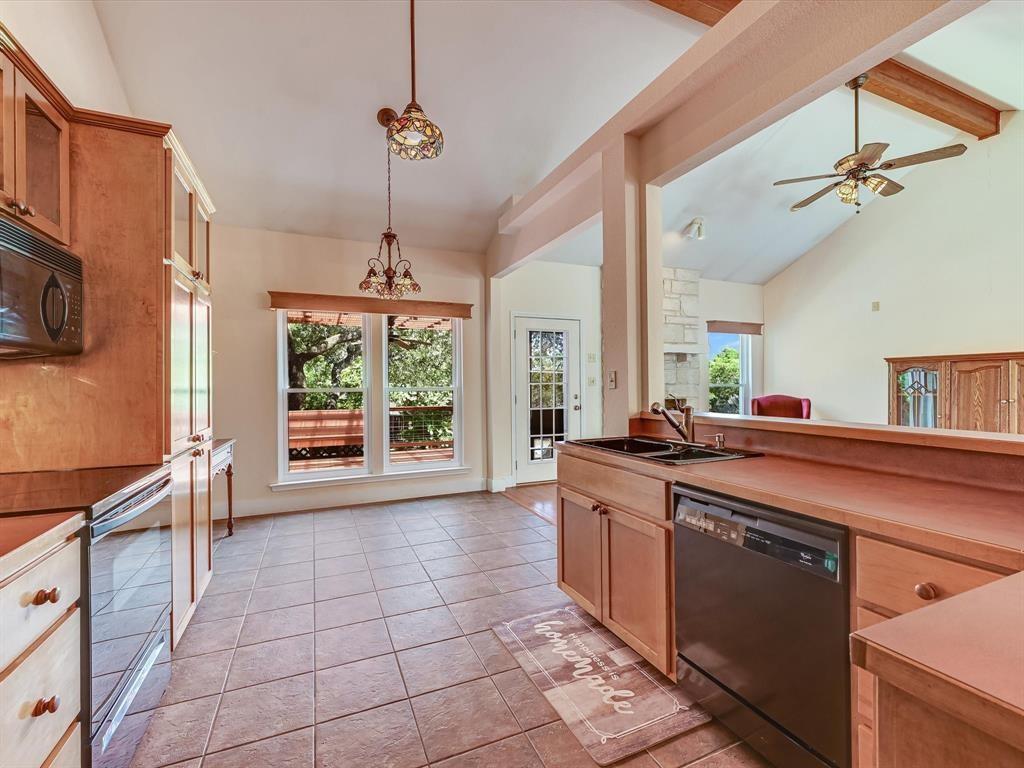 3 Springwood Cir, Wimberley, TX 78676