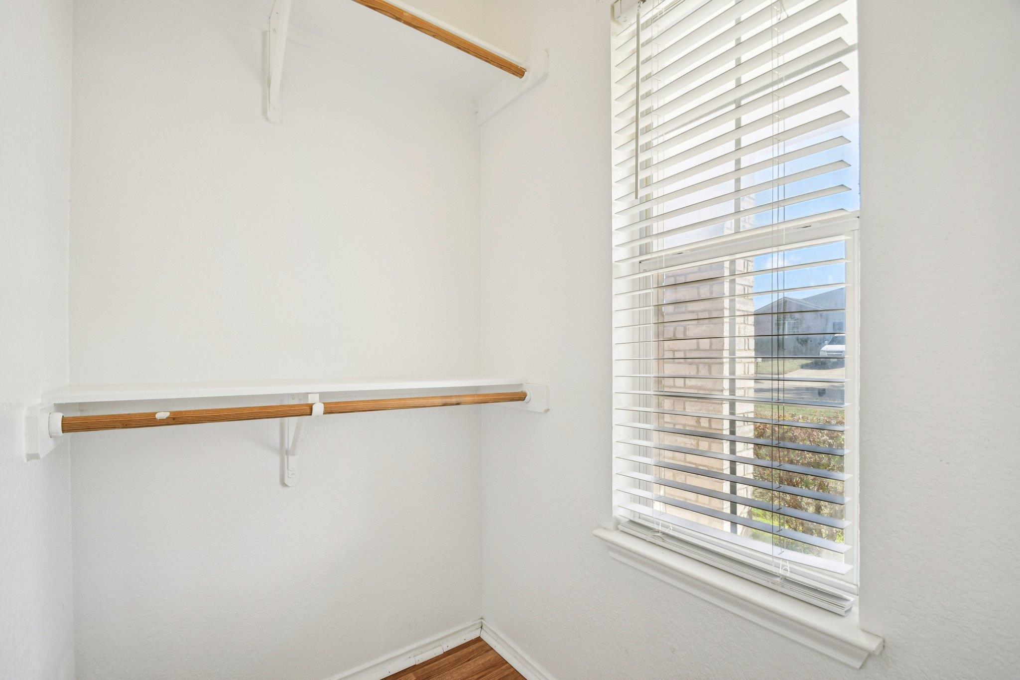 106 Cavalry Trl, Elgin, TX 78621