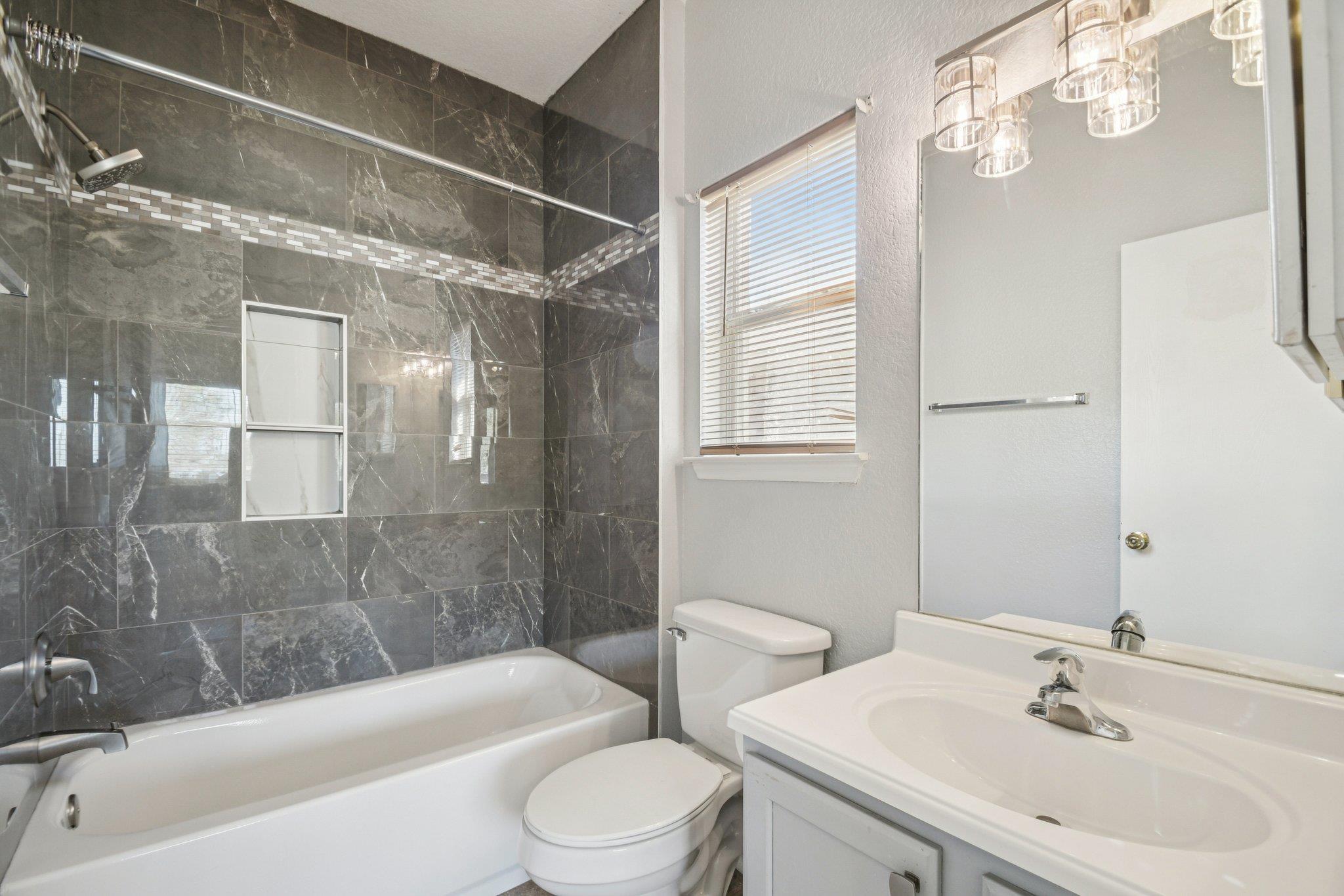 106 Cavalry Trl, Elgin, TX 78621