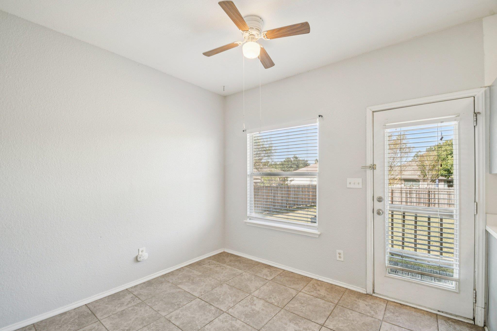 106 Cavalry Trl, Elgin, TX 78621