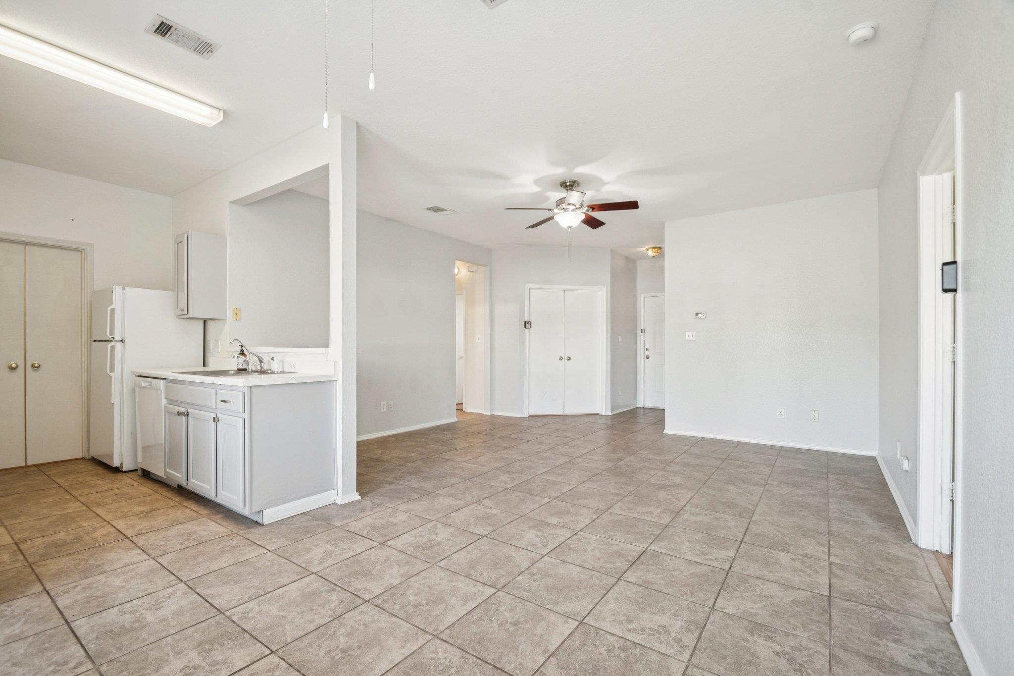 106 Cavalry Trl, Elgin, TX 78621