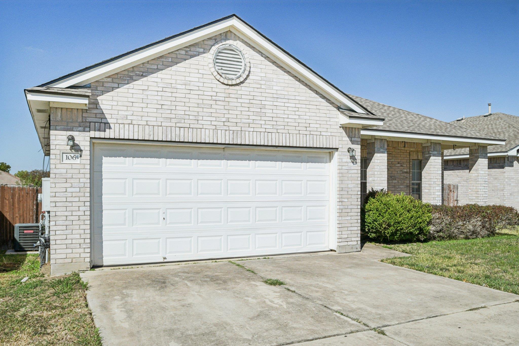 106 Cavalry Trl, Elgin, TX 78621