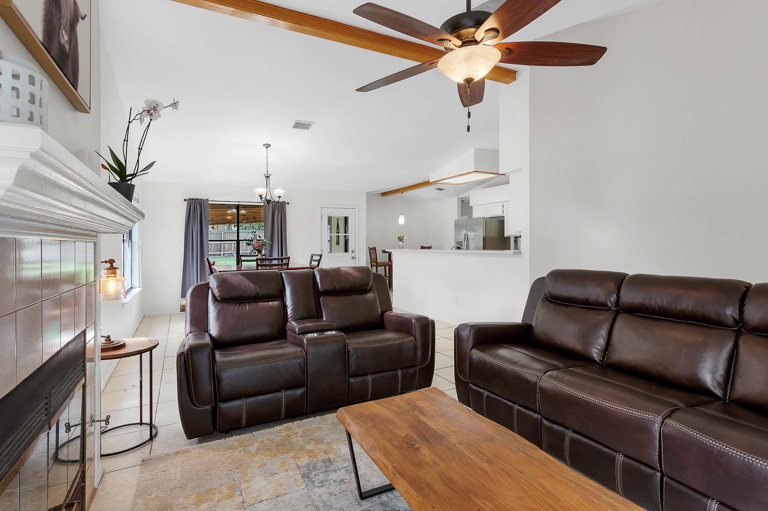 10406 Sentenal Dr, Austin, TX 78748