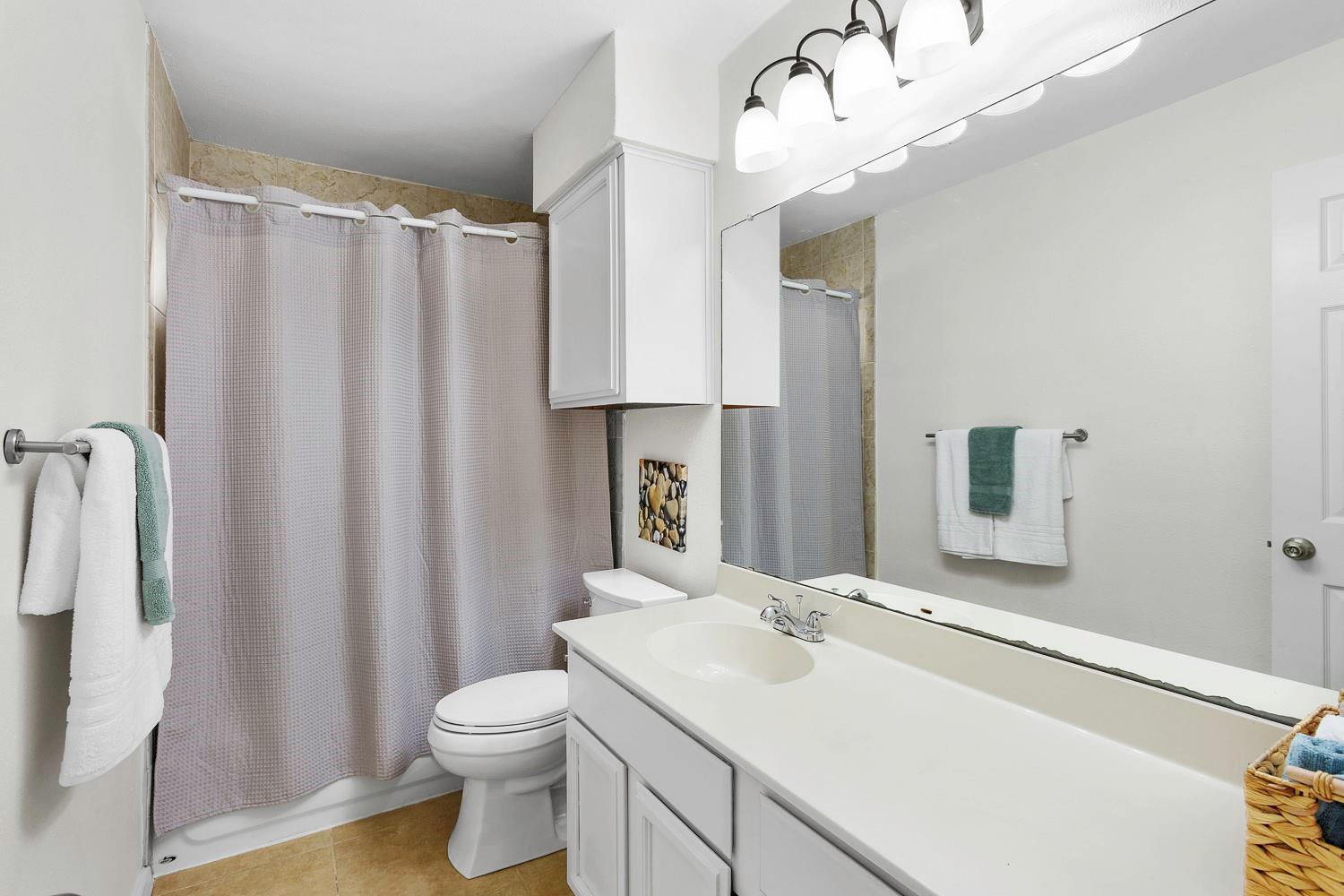 10406 Sentenal Dr, Austin, TX 78748