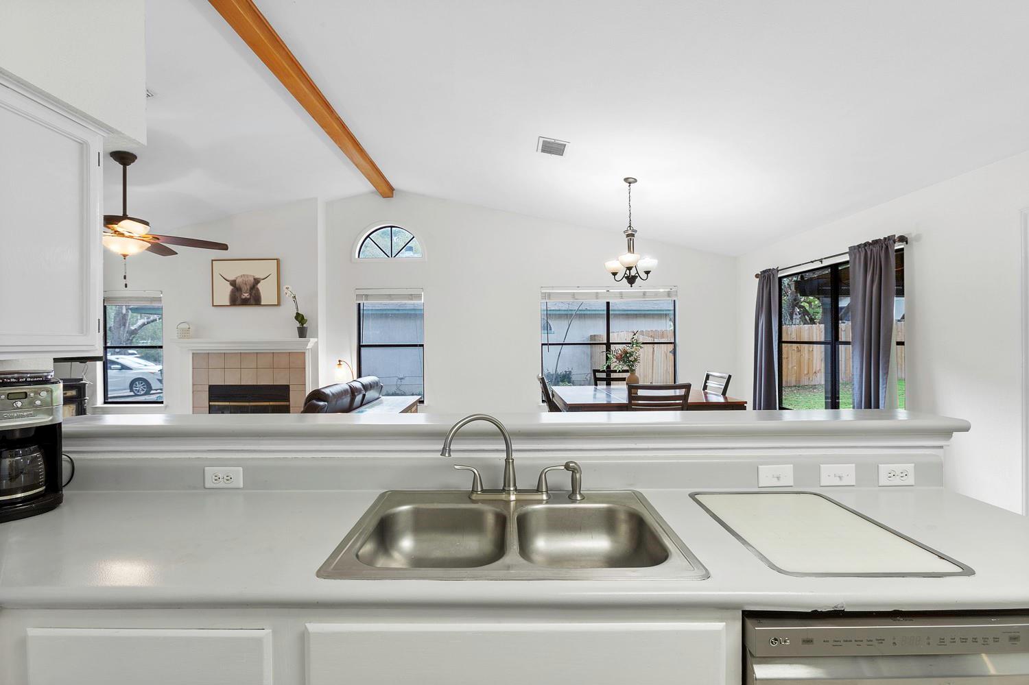 10406 Sentenal Dr, Austin, TX 78748