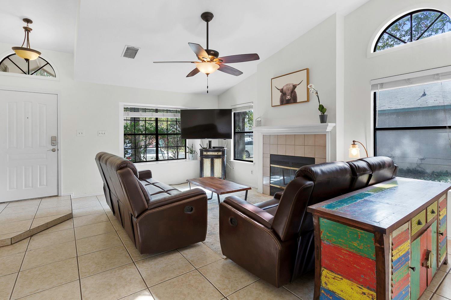 10406 Sentenal Dr, Austin, TX 78748