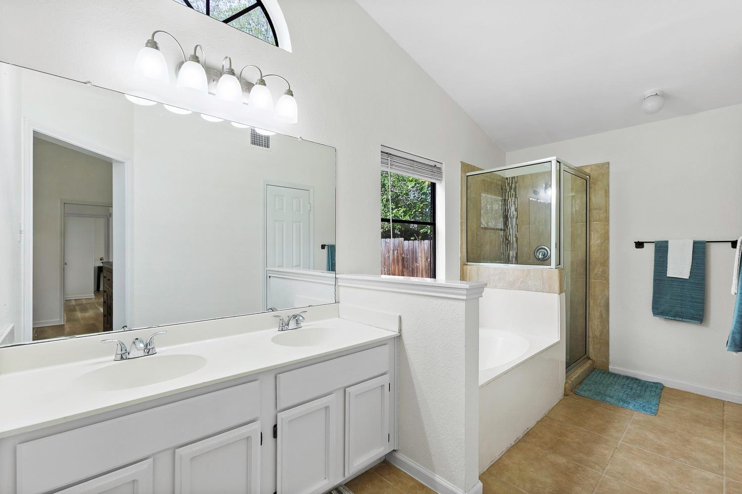 10406 Sentenal Dr, Austin, TX 78748