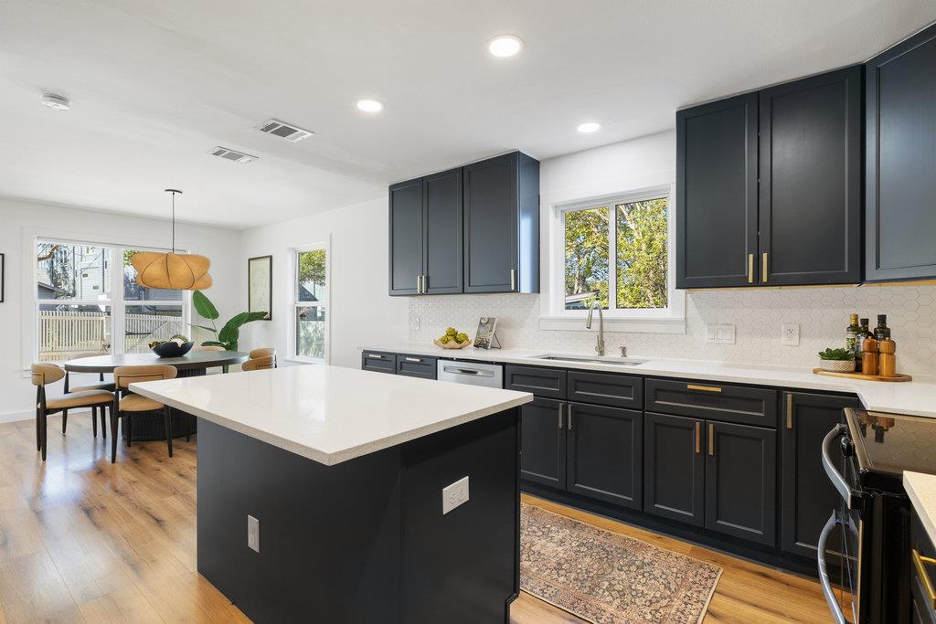 1505 Summit St, Austin, TX 78741