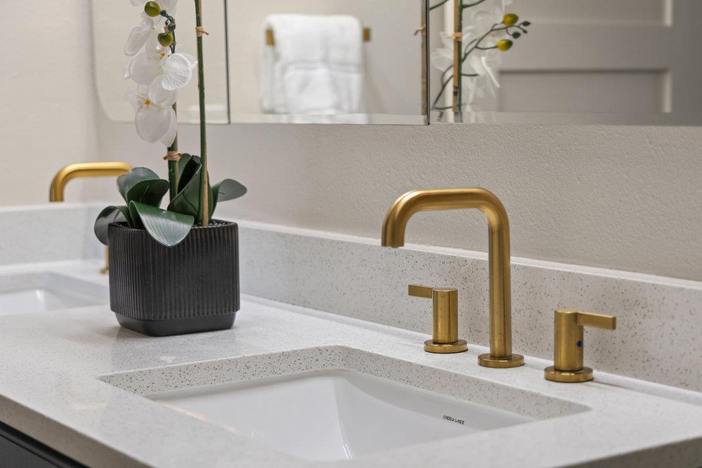 1505 Summit St, Austin, TX 78741