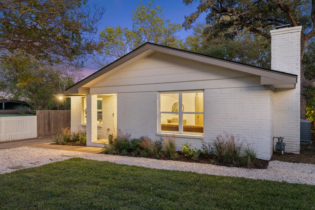 1505 Summit St, Austin, TX 78741