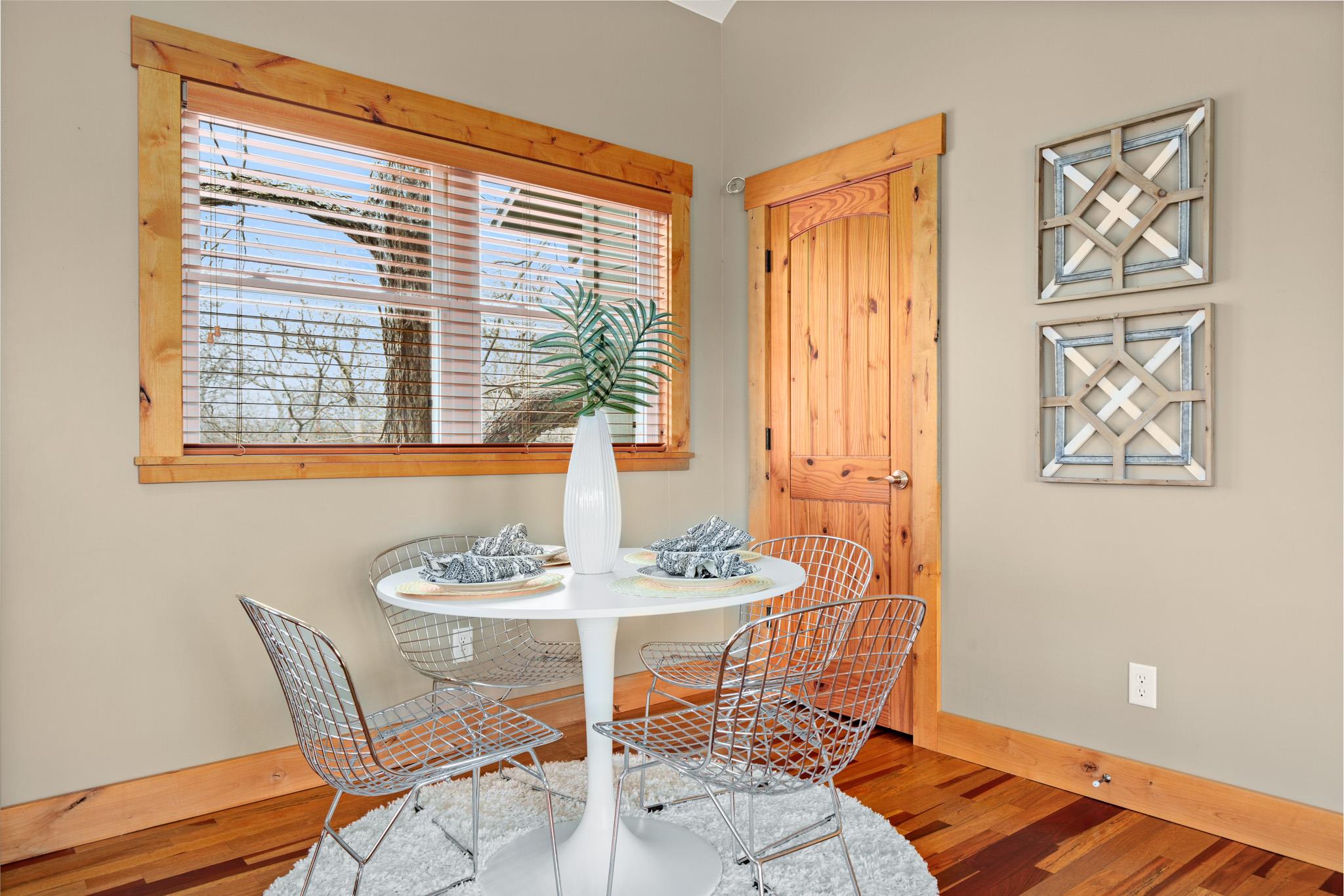 912 E E. 51st St, Austin, TX 78751