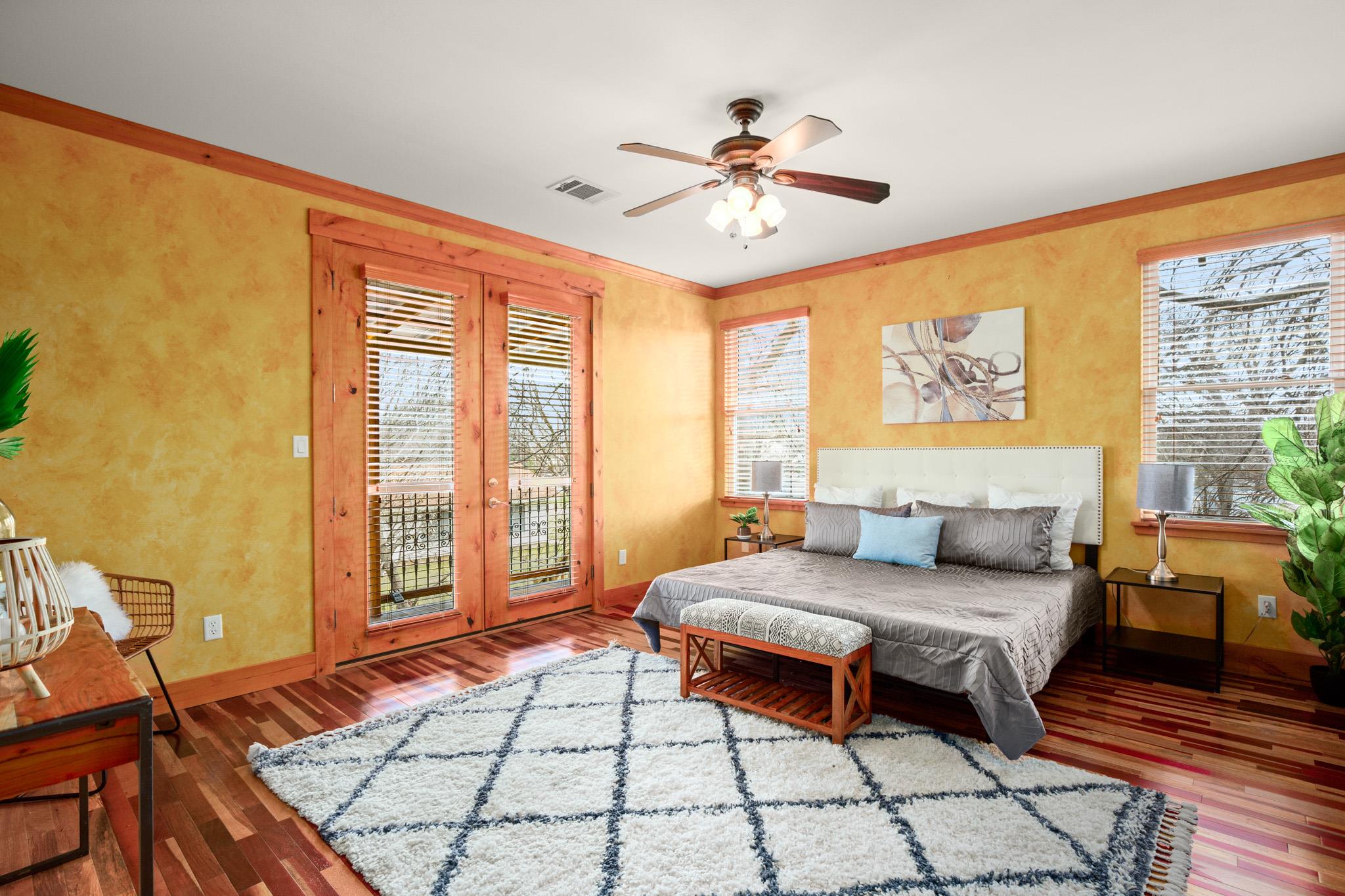 912 E E. 51st St, Austin, TX 78751