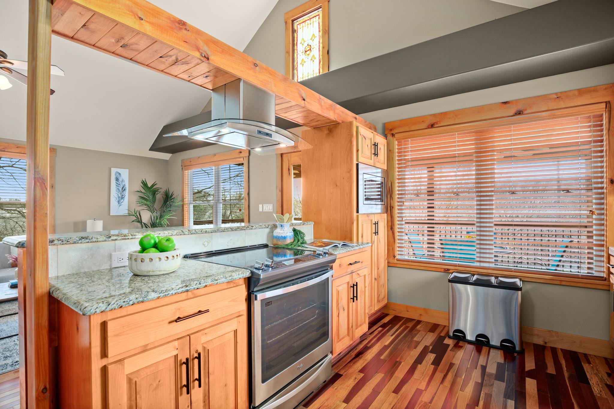 912 E E. 51st St, Austin, TX 78751