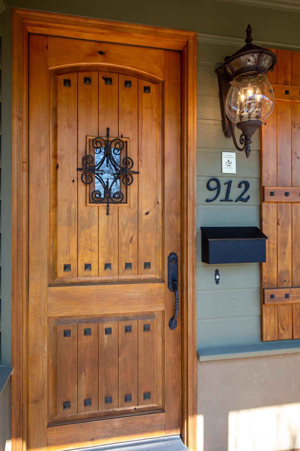 912 E E. 51st St, Austin, TX 78751