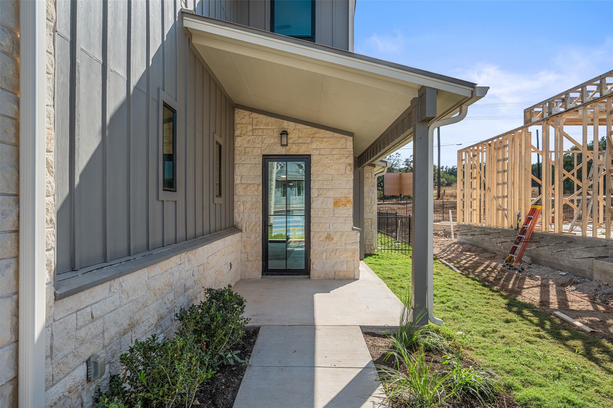 711 N Paleface Ranch Rd # 8, Spicewood, TX 78669