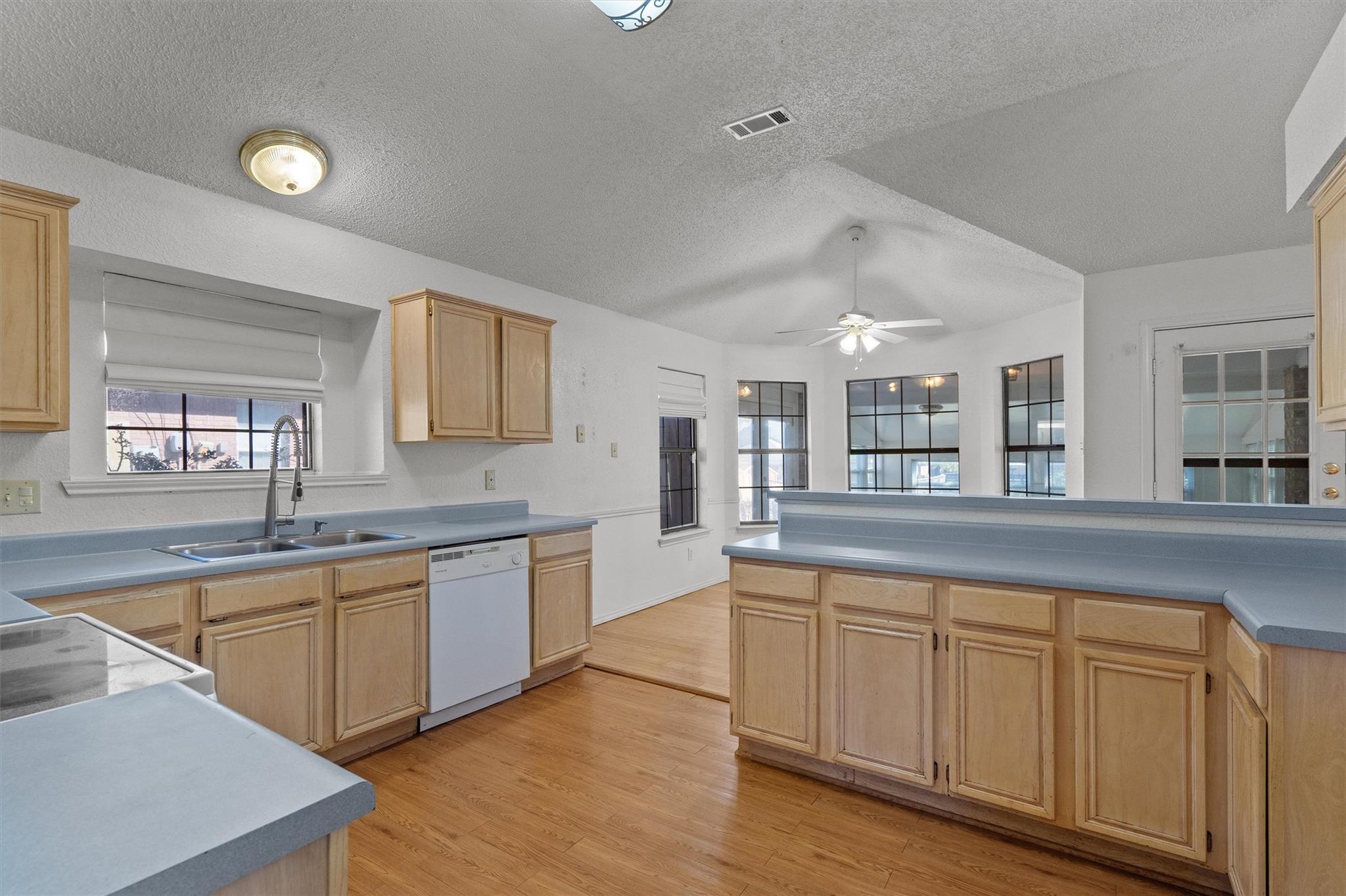 5004 Lindsey Dr, Killeen, TX 76542