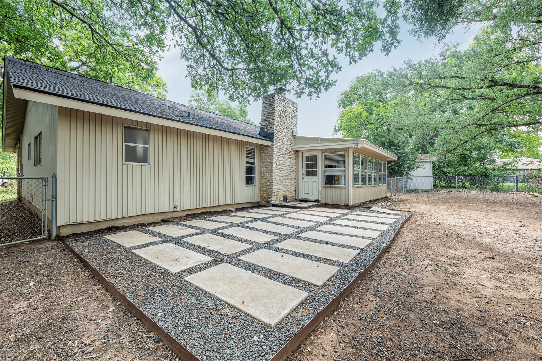 1906 Garden Villa Dr, Georgetown, TX 78628