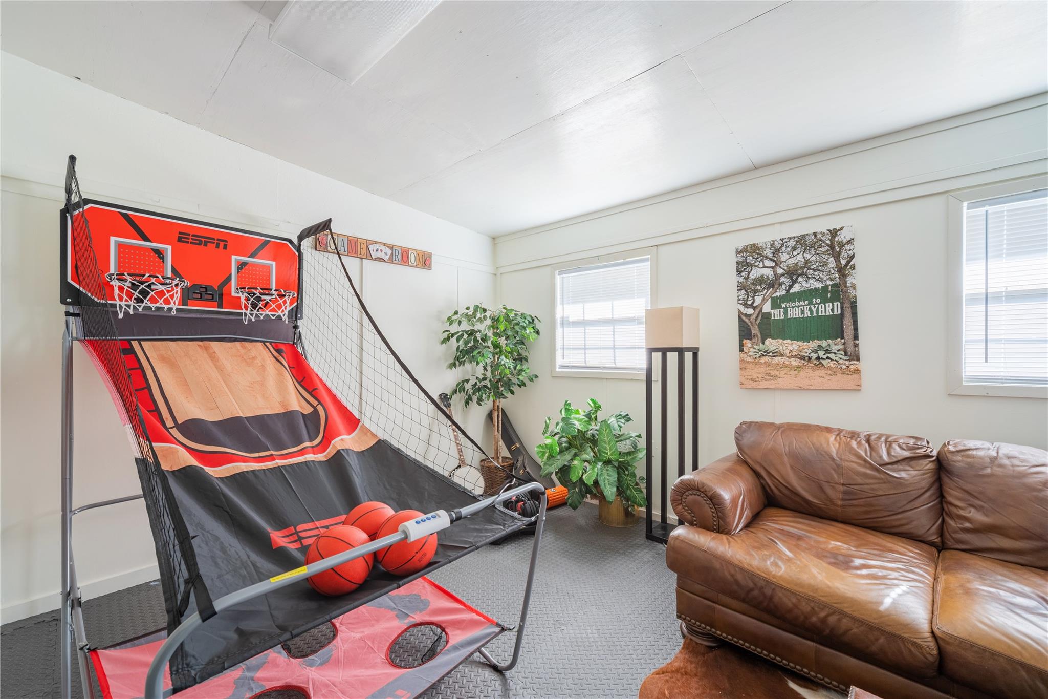 250 Mikes Way, Leander, TX 78641