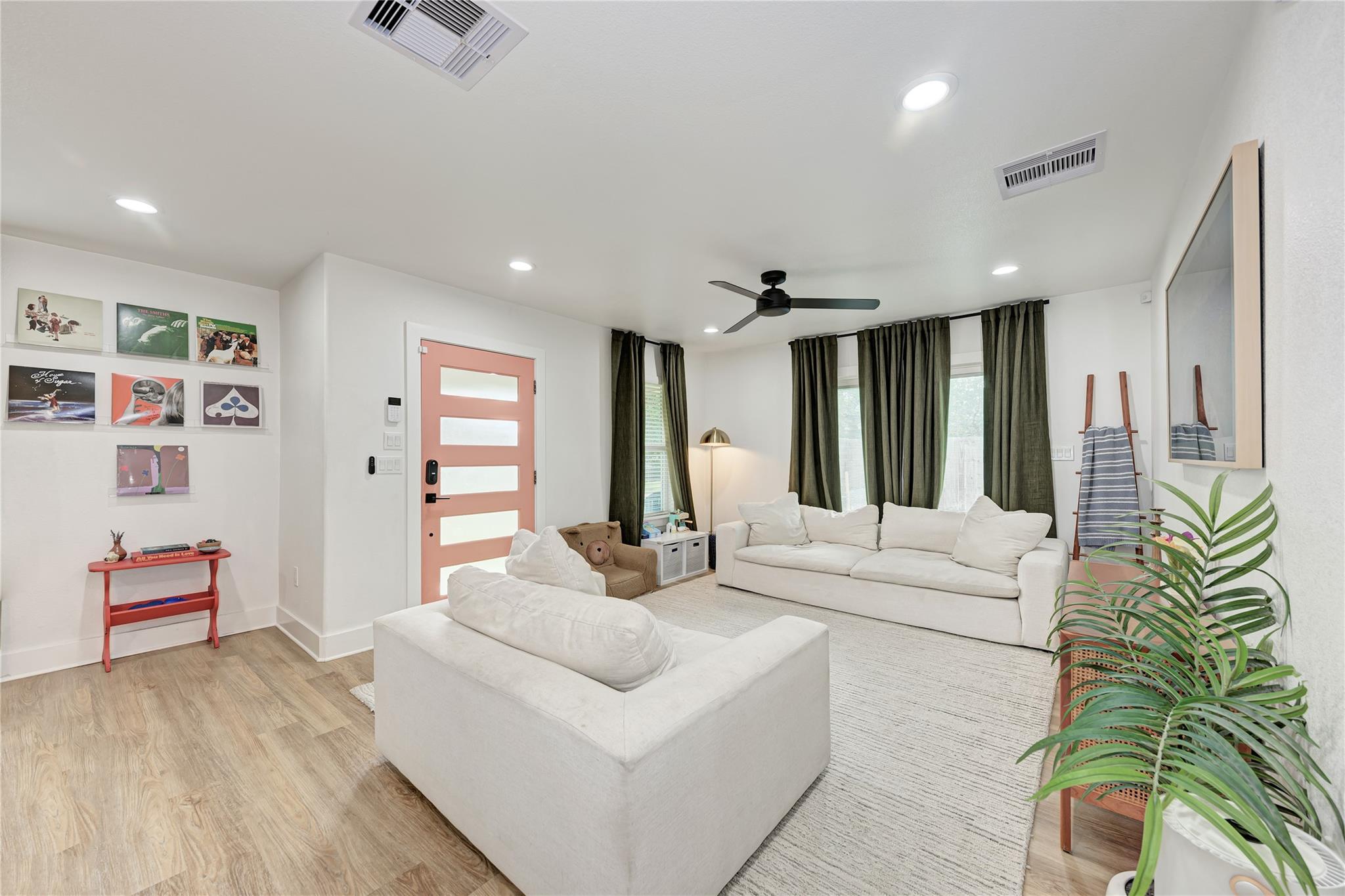 1607 Sweetbriar Ave, Austin, TX 78723