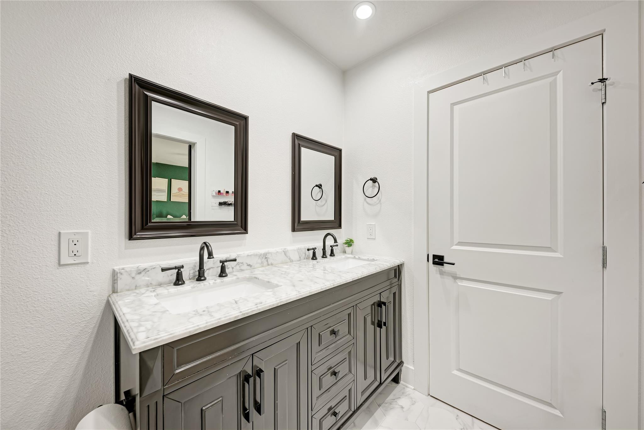 1607 Sweetbriar Ave, Austin, TX 78723