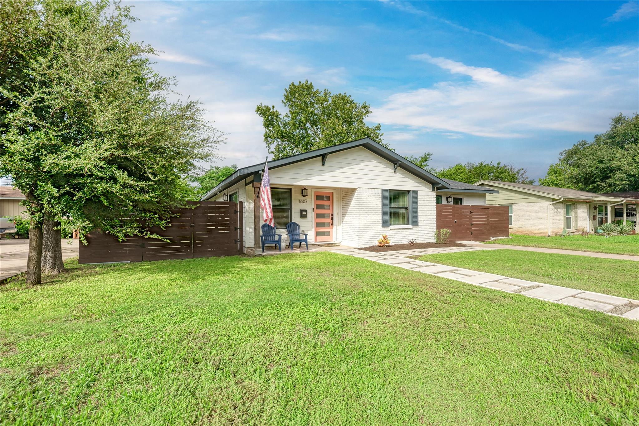 1607 Sweetbriar Ave, Austin, TX 78723