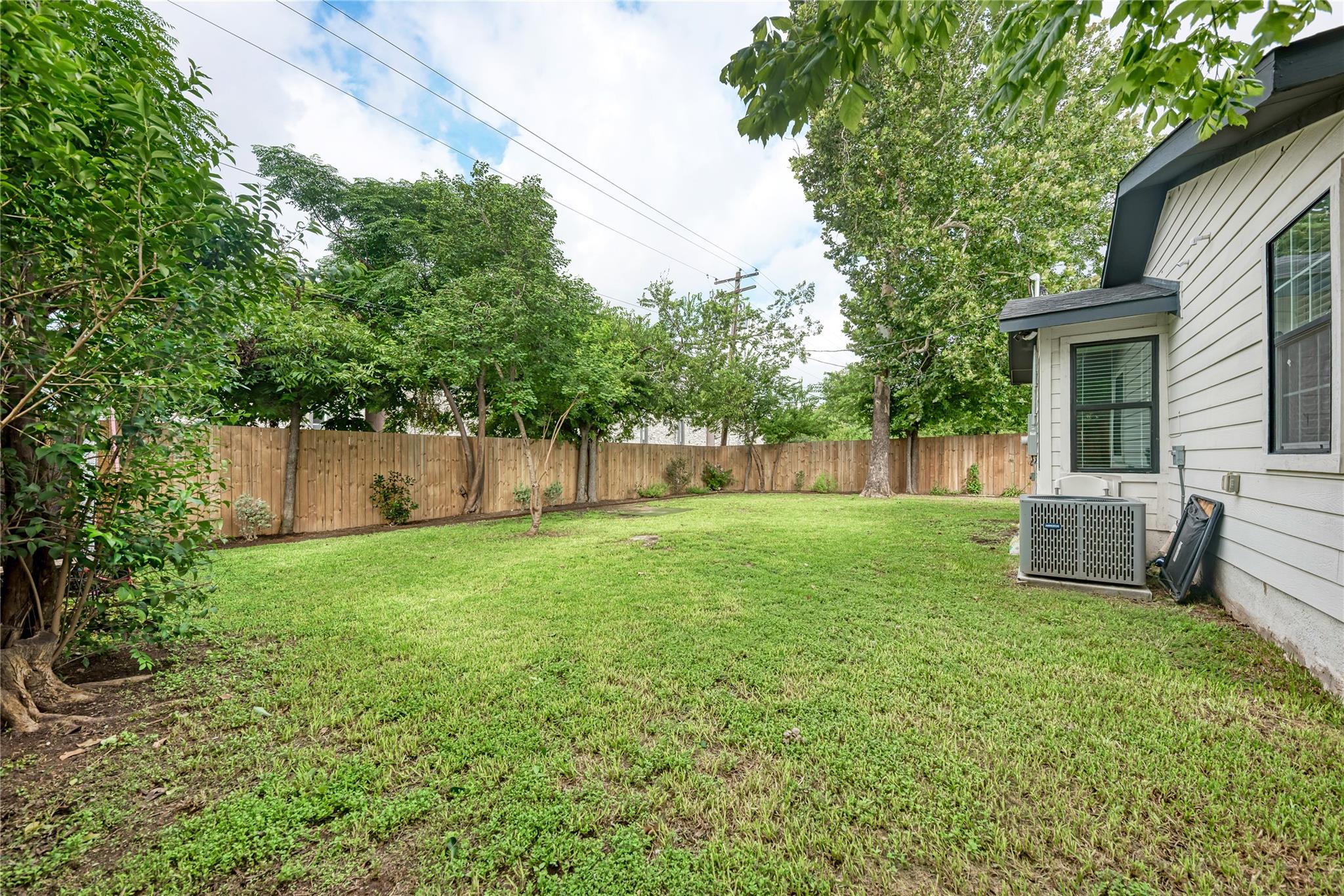 1607 Sweetbriar Ave, Austin, TX 78723